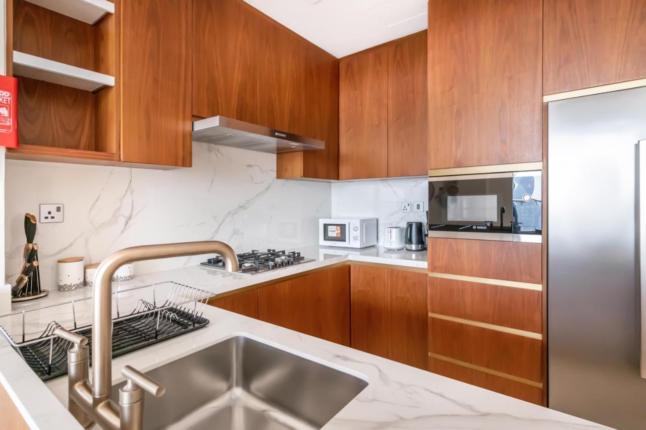 Fam Living - Rp Heights - 3 Mins Walk To Burj Khalifa & Dubai Mall Downtown Dubai Esterno foto