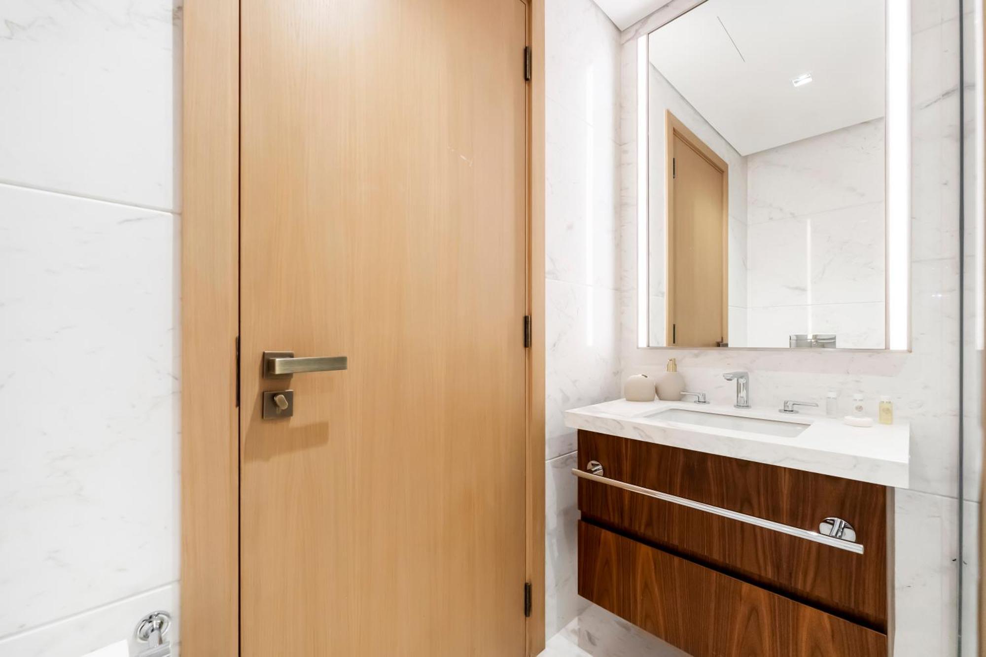 Fam Living - Rp Heights - 3 Mins Walk To Burj Khalifa & Dubai Mall Downtown Dubai Esterno foto